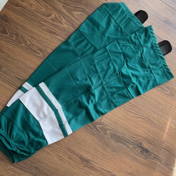 NWT ADULT FULTON JADE WHITE HOCKEY SOCKS - Picture 1 of 2